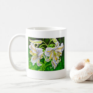 De Café Caneca asiática branca dos lírios