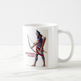 De Café Caneca Assyrian dos soldados