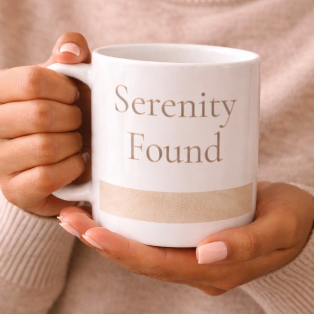 De Café Caneca Banda Serenidade Bege (Beige watercolor band with serene wording for slow, meaningful morning moments)