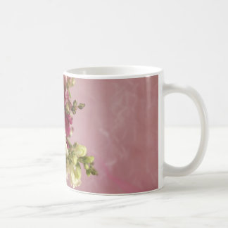 De Café Caneca bonita das flores