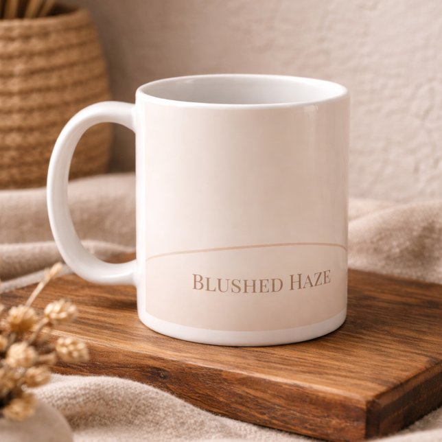 De Café Caneca Clássica Blush Ivory Arc Glow, 330 ml (Minimal Blushed Haze script with warm neutral color blend)