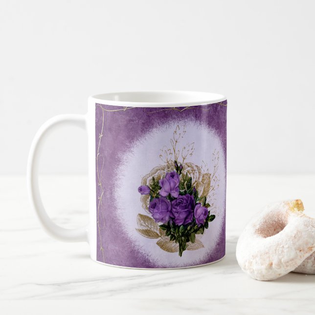 De Café Caneca Clássica com Desenho Floral Roxo Elegante  (Com Donut)