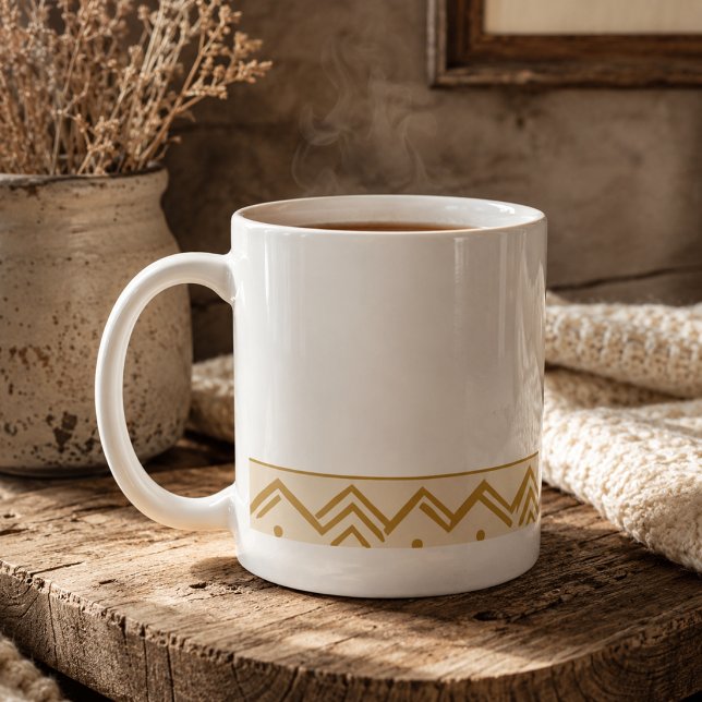 De Café Caneca Clássica Desert Trail Lines, 11 oz (Minimal folklore pattern with soft sand tones for relaxed kitchen shelf decor)