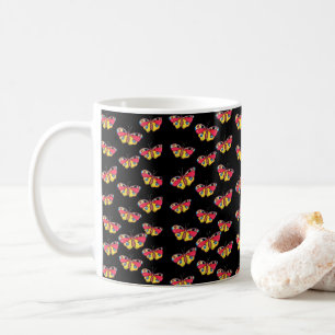 De Café Caneca com borboletas em fundo preto