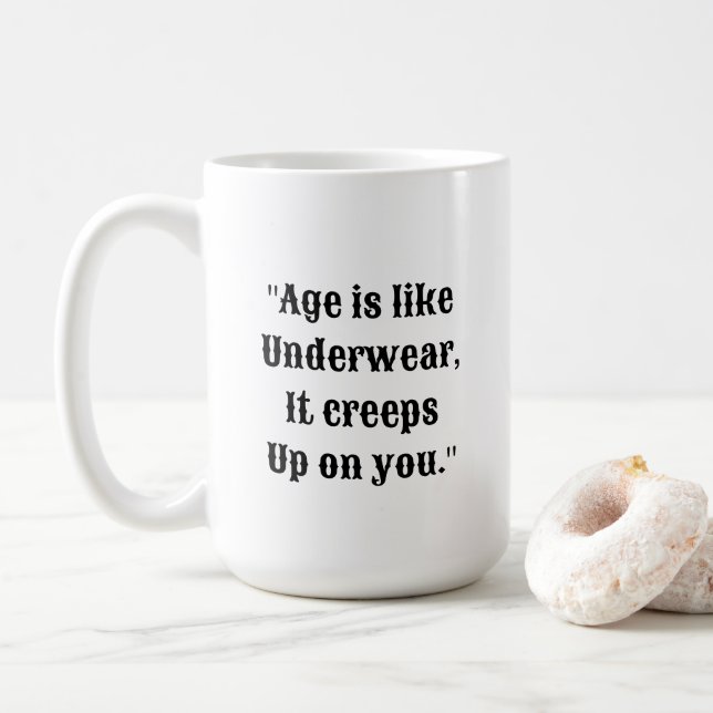 De Café Caneca com Citação Divertida sobre Idade e Roupa Í (Com Donut)