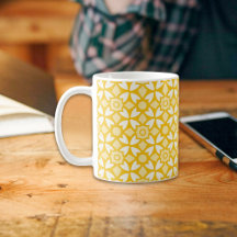 Caneca com Padrão Batik Amarelo