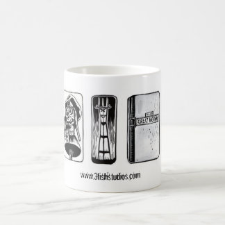 De Café Caneca da praia do oceano