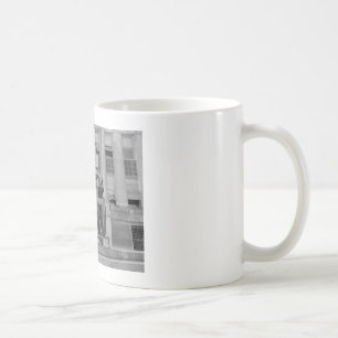 De Café Caneca das senhoras do jipe