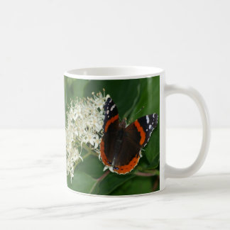 De Café Caneca do almirante vermelho borboleta