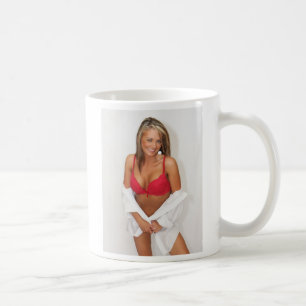 De Café Caneca do alvorecer do anfitrião da tevê
