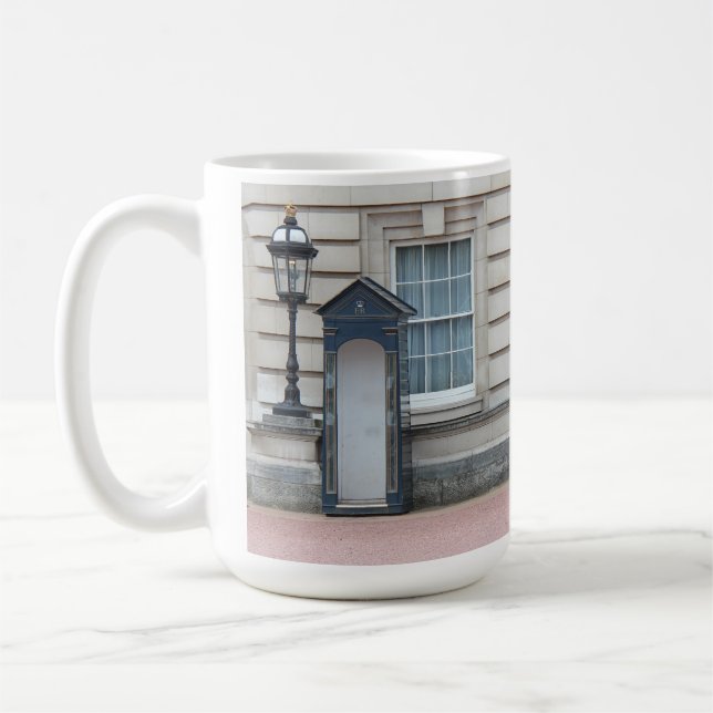 De Café Caneca do Buckingham Palace (Esquerda)