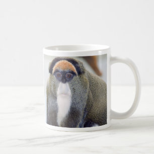 De Café Caneca do olhar fixo do macaco