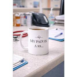 De Café Caneca Engraçada para Enfermeira “Dor é 10” Nome P