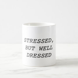 De Café Caneca forçada, mas bem vestido