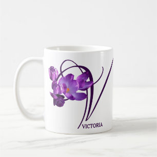 De Café Caneca nome Victoria personalizável floral roxo cr