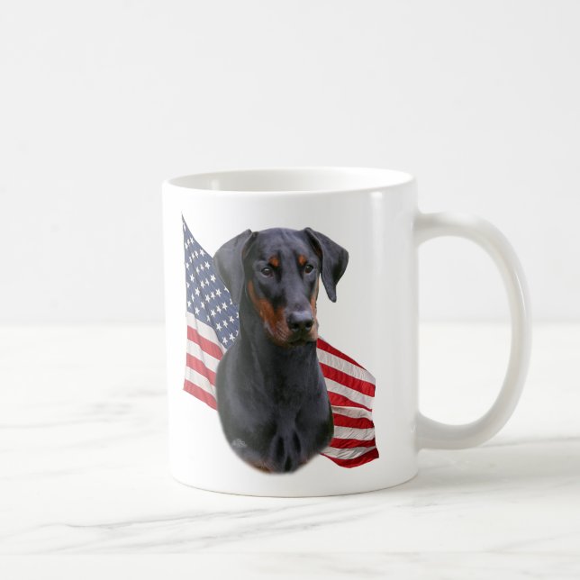 De Café Caneca orelhuda natural do preto do pinscher do (Direita)