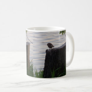 De Café Caneca Pássaro em um Toco