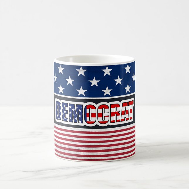 De Café Caneca Patriótica Democrata Estrelas e Listras  (This Democrat mug brings star-spangled energy to every coffee break.)