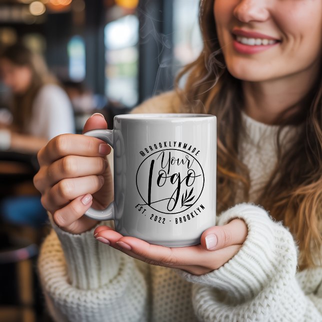 De Café Caneca Social Empresarial Preto Minimalista Modern (Modern Minimal black Your Logo Social Business Coffee Mug)