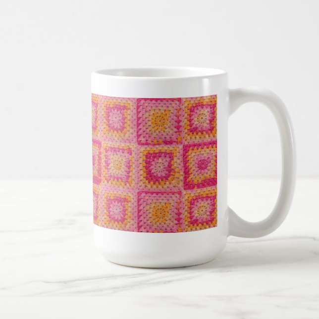 De Café Círculo em uma caneca quadrada do quadrado da avó (Direita)