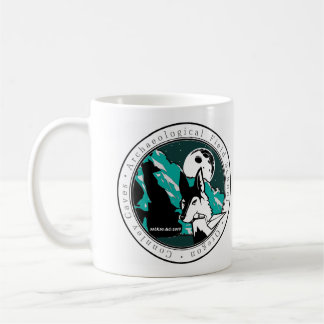 De Café Connley cava a caneca Archaeological da escola