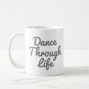 De Café Dança Através Da Caneca Presente considerando