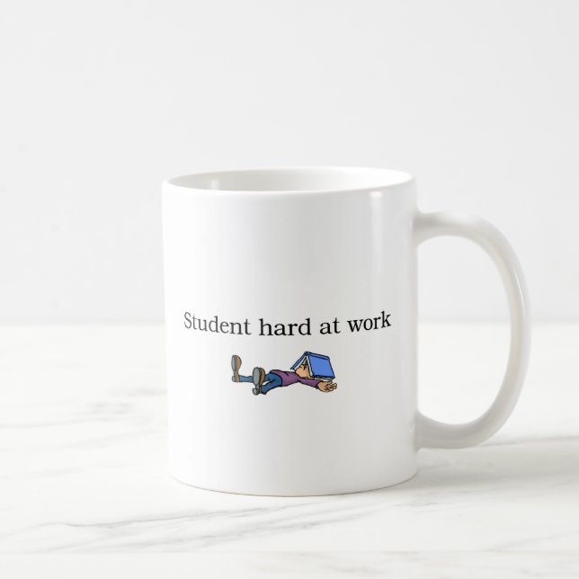 De Café Duro do estudante na caneca do trabalho (Direita)