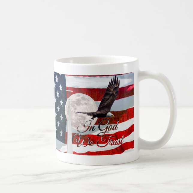 De Café Em Deus, nós confiamos em caneca clássica (Direita)