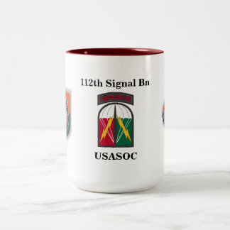 De Café Em Dois Tons 112th Caneca dos Bn do sinal