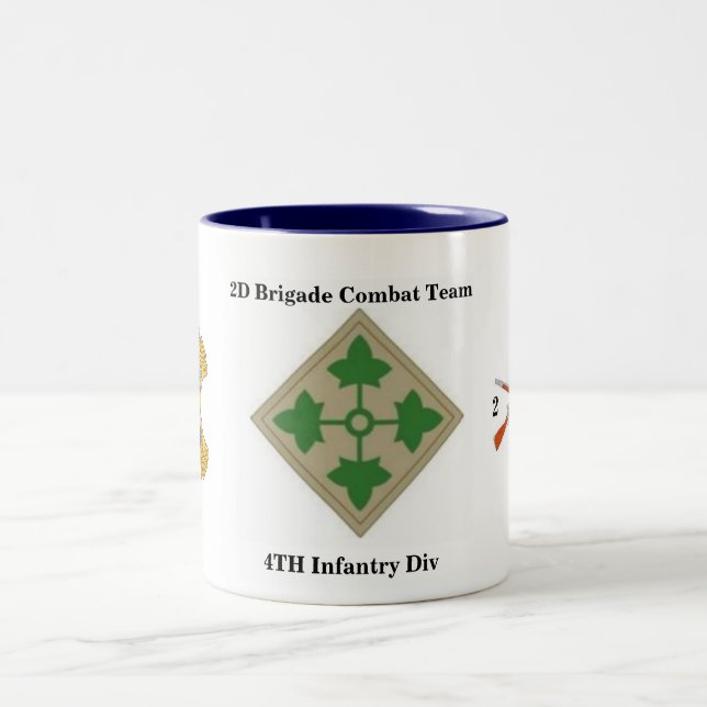 De Café Em Dois Tons 2D Caneca do Div da infantaria da 8a infantaria (Centro)