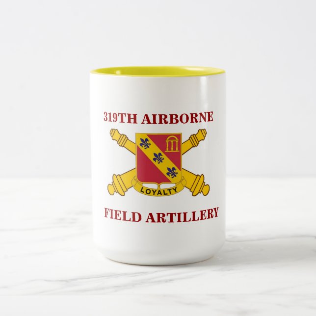 De Café Em Dois Tons 319TH CANECA TRANSPORTADA POR VIA AÉREA da (Centro)