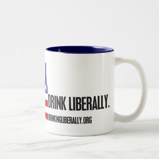 De Café Em Dois Tons A bebida Dois-Tonificou liberalmente a caneca