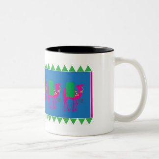 De Café Em Dois Tons A caneca cultural tribal dos camelos