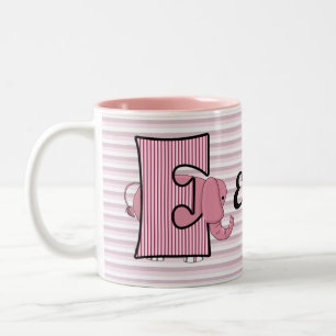 De Café Em Dois Tons A caneca "E" do miúdo Monogrammed do elefante