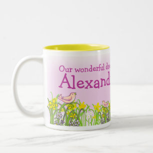 De Café Em Dois Tons A filha adiciona sua caneca loura conhecida das