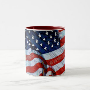 De Café Em Dois Tons A liberdade da bandeira americana é nunca caneca