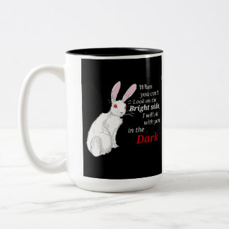 De Café Em Dois Tons Alice no País das Maravilhas canta caneca