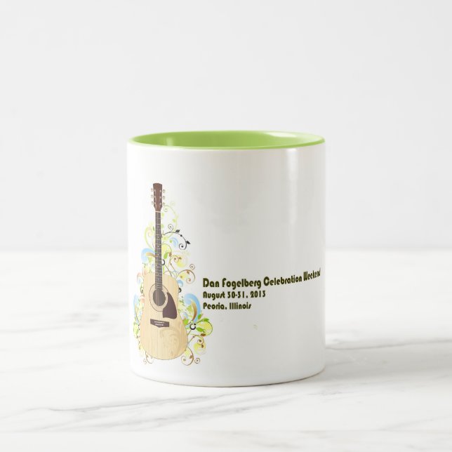 De Café Em Dois Tons Caneca 2013 do design da guitarra (Centro)