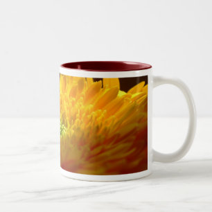 De Café Em Dois Tons Caneca amarela do Gerbera