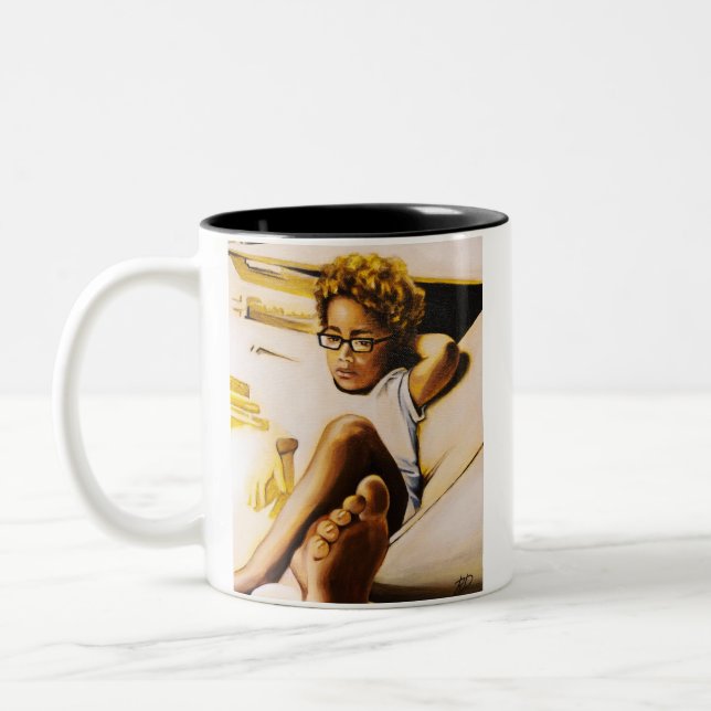 De Café Em Dois Tons Caneca amarela e preta com criança (Esquerda)