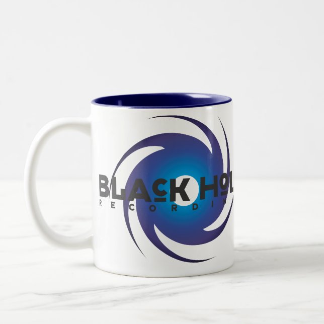 De Café Em Dois Tons Caneca azul básica das gravações do buraco negro (Esquerda)
