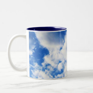 De Café Em Dois Tons Caneca Billowy das nuvens