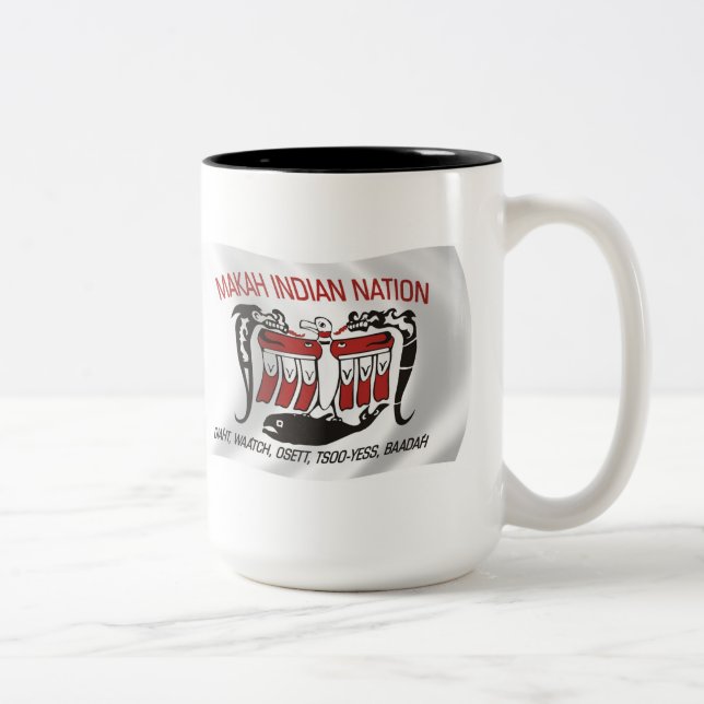 De Café Em Dois Tons Caneca com a Bandeira da Tribo Makah (Direita)