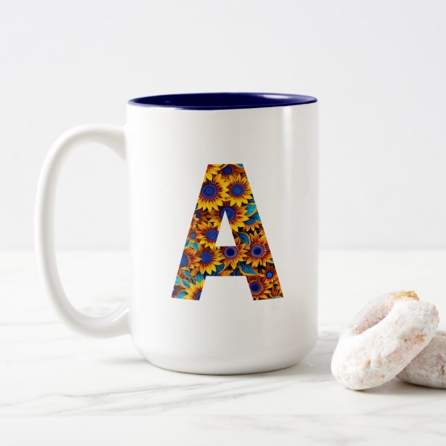 De Café Em Dois Tons Caneca com a letra A e girassóis (Com Donut)