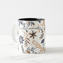 Caneca com Elegante Padrão Floral Azul e Dourado