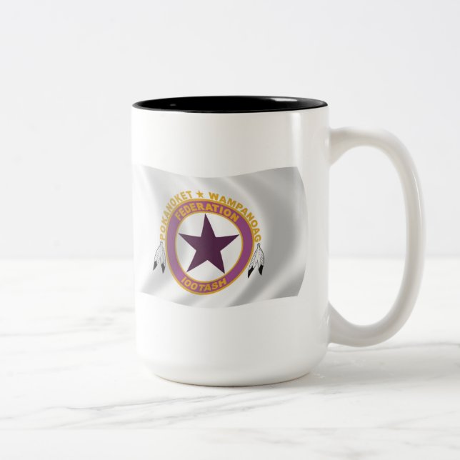 De Café Em Dois Tons Caneca da Bandeira da Tribo Wampanoag (Direita)