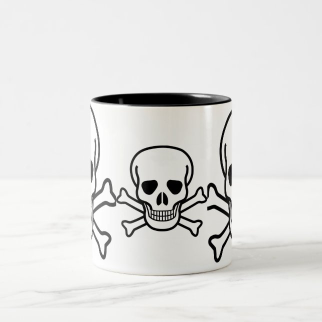 De Café Em Dois Tons Caneca do crânio e do osso (Centro)