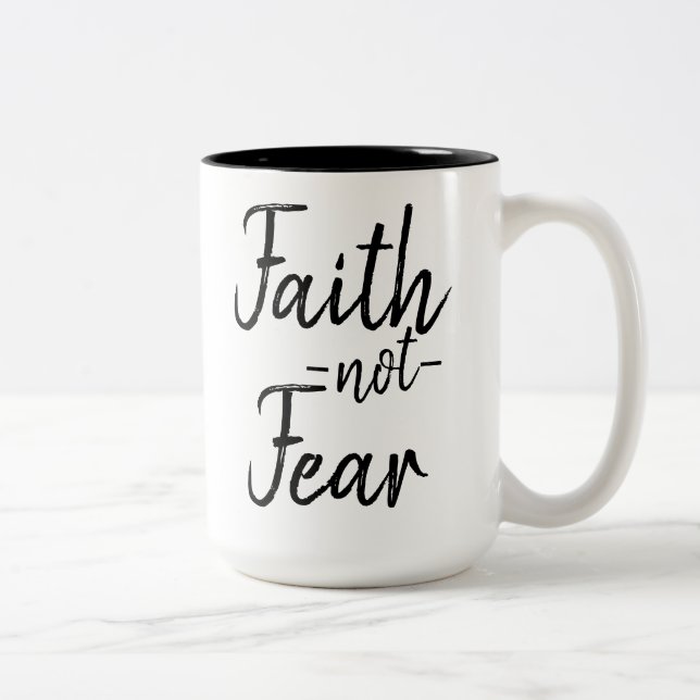 De Café Em Dois Tons Caneca do medo da fé não (Direita)