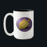 De Café Em Dois Tons Caneca Dreidel do Chanukah<br><div class="desc">Dreidel Dourado na Caneca</div>
