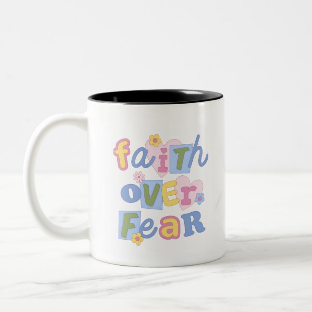 De Café Em Dois Tons Caneca Faith Over Fear 330ml (Esquerda)